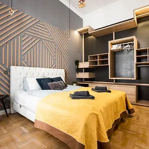 Deluxe Quentin Next To The Fashion Street Appartamento