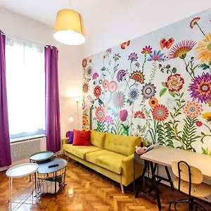 Apartment K5 - The Happy In The Nightlife Zone, Budapest