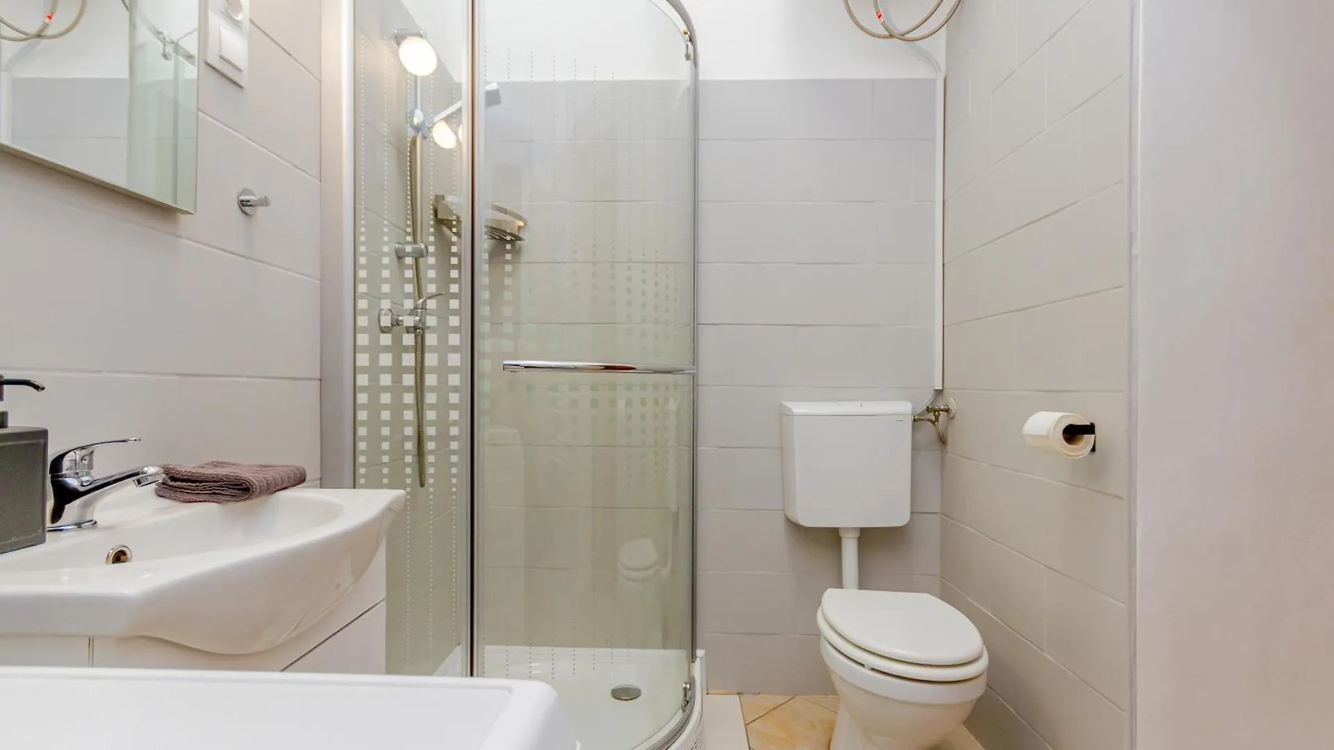 Central With Good Transport Links City Studio 3 Budapest